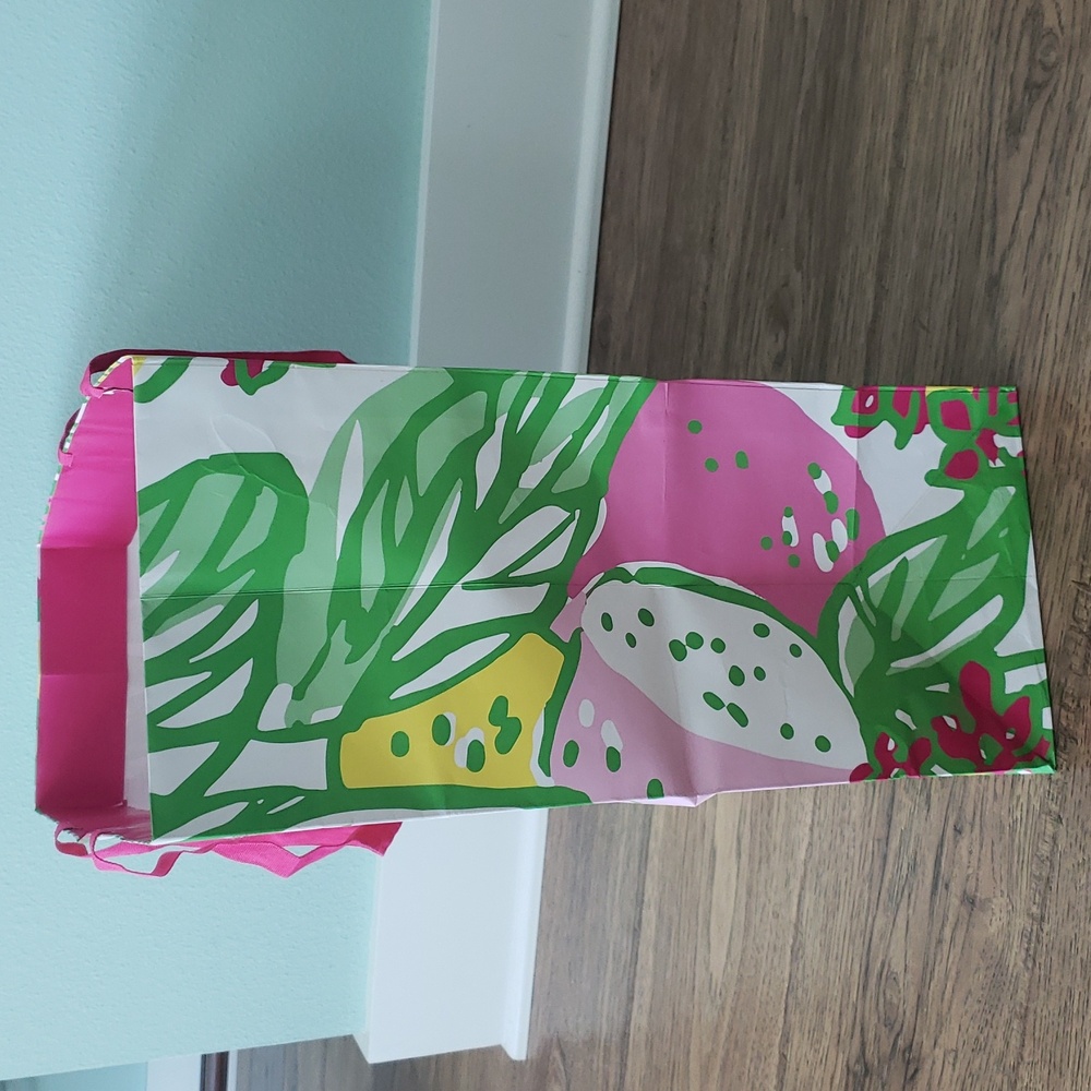Lilly Pulitzer Tropical Pink and Green Tote - Picture 4 of 7